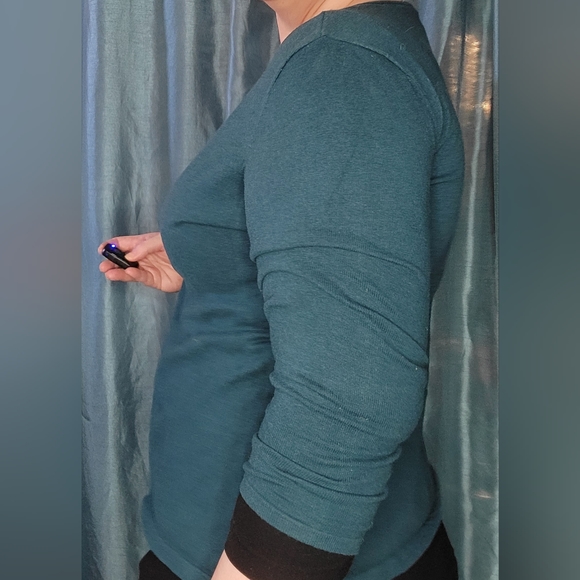 Turquoise Beaded Cardigan with iridescent leaf beading - Picture 3 of 5